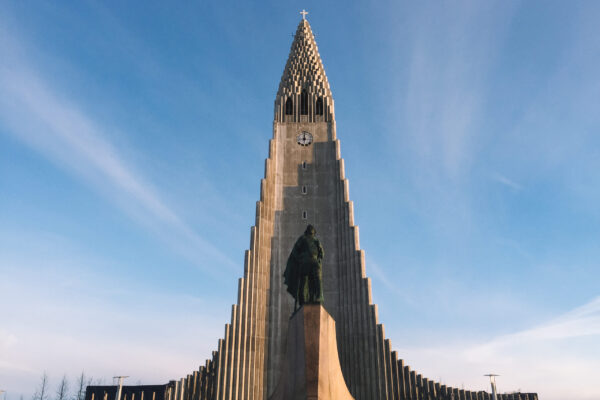 hallgrimskirkja-famous-church-in-reykjavik-icelan-2023-11-27-04-51-24-utc